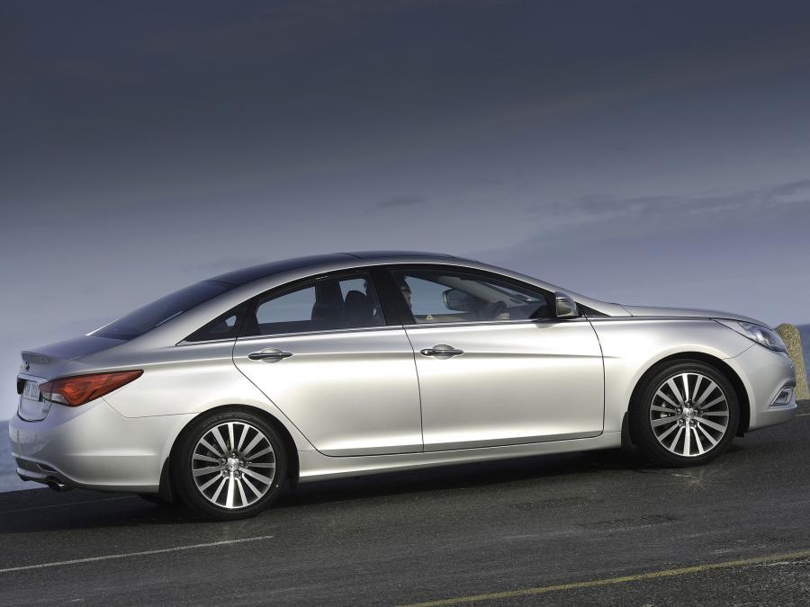  Hyundai Sonata 2013 года  (ZA) (фото 6 из 15)